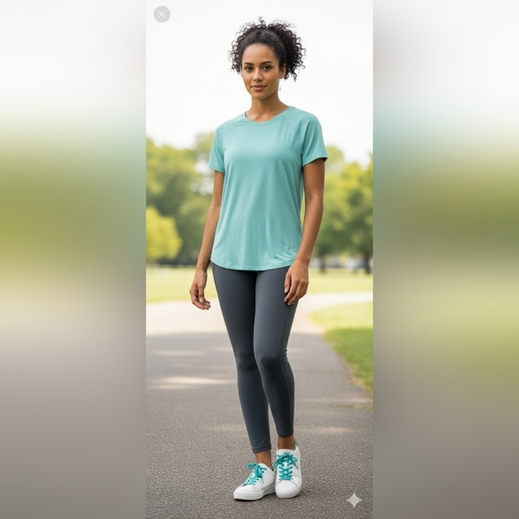 Tek Gear Workout Gear Women's Sleeve Shirt Size L Aqua Color (EUC) - Picture 1 of 9